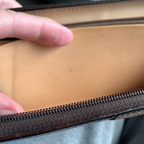 COACH ZIP AROUND WALLET - Picture 8 of 8